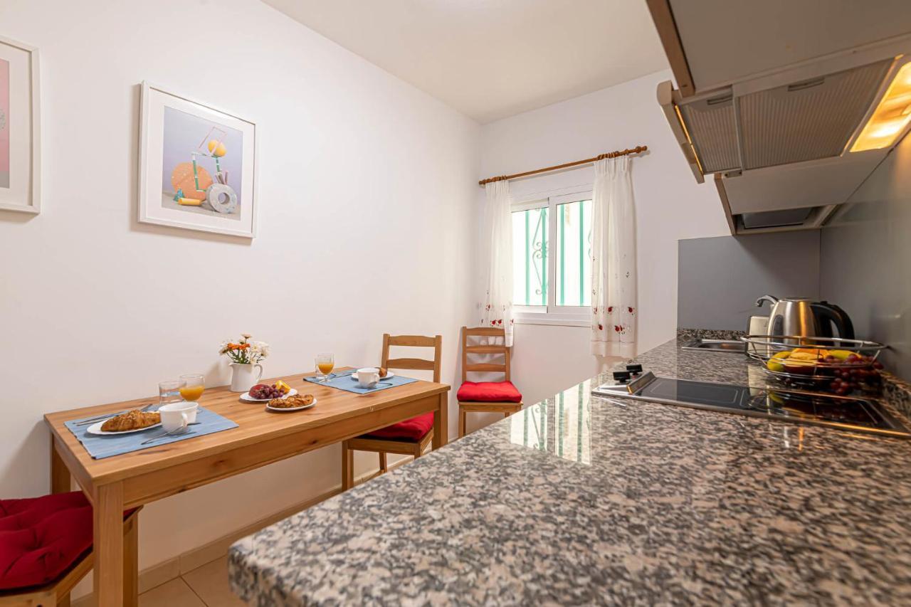Apartamentos En El Centro De Los Cristianos Arona  Extérieur photo